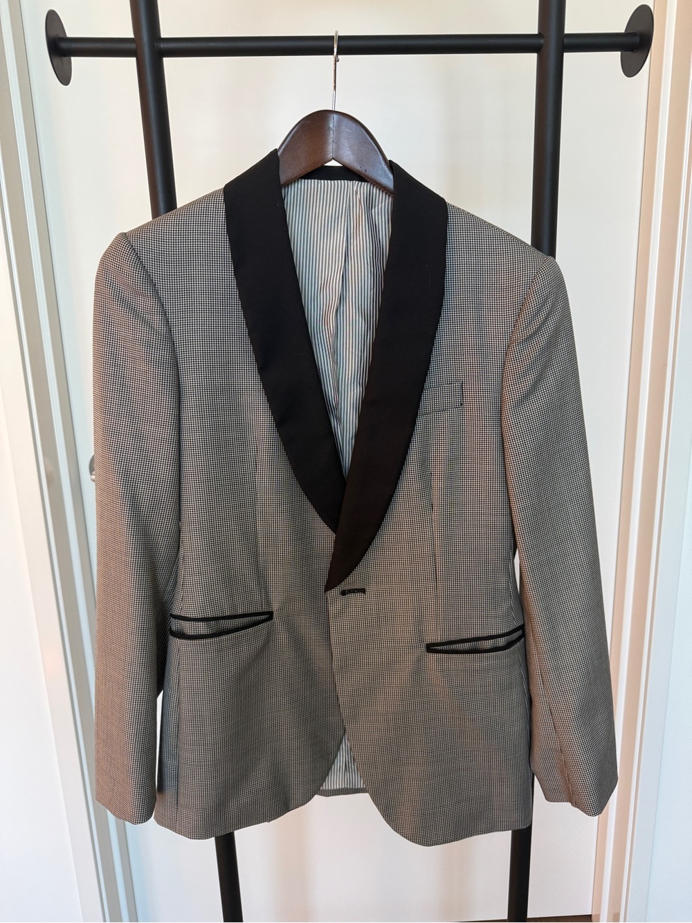 Men's Black & White Houndstooth Shawl Collar Dinner Jacket Blazer